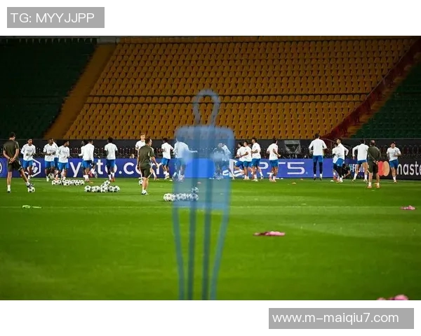 南京足球队与杭州足球队耐力欧冠赛后复盘分析与精彩瞬间回顾